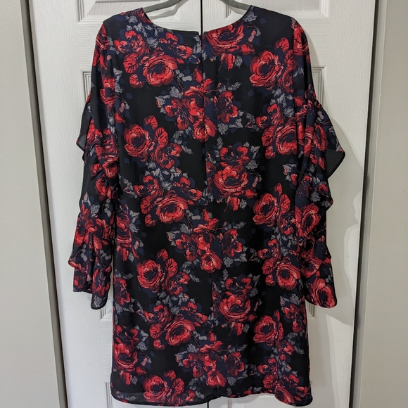 Halogen Floral Ruffled Long Bell Sleeve Shift Dress Size Medium - Picture 2 of 9